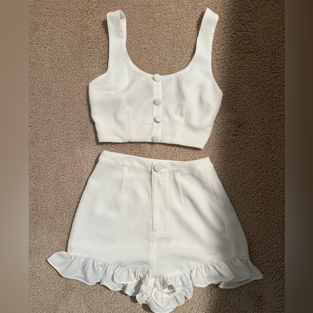 White two piece short set